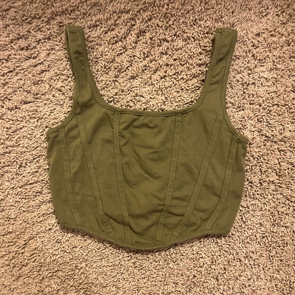 Green mid cropped shirt! Size M
